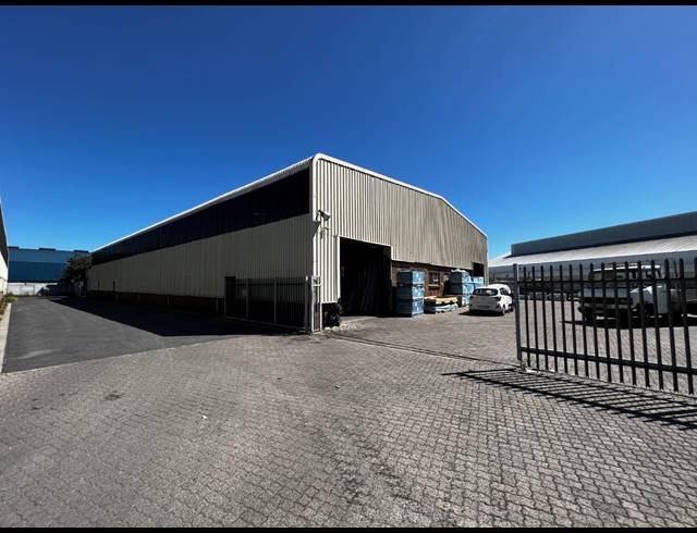 1,273M² WAREHOUSE FOR SALE IN AIRPORT INDUSTRIA